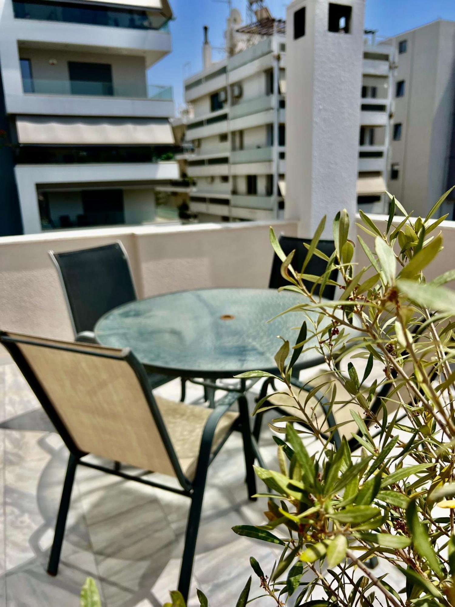Brand New Brilliant Apartment At Athenian Riviera Екстериор снимка