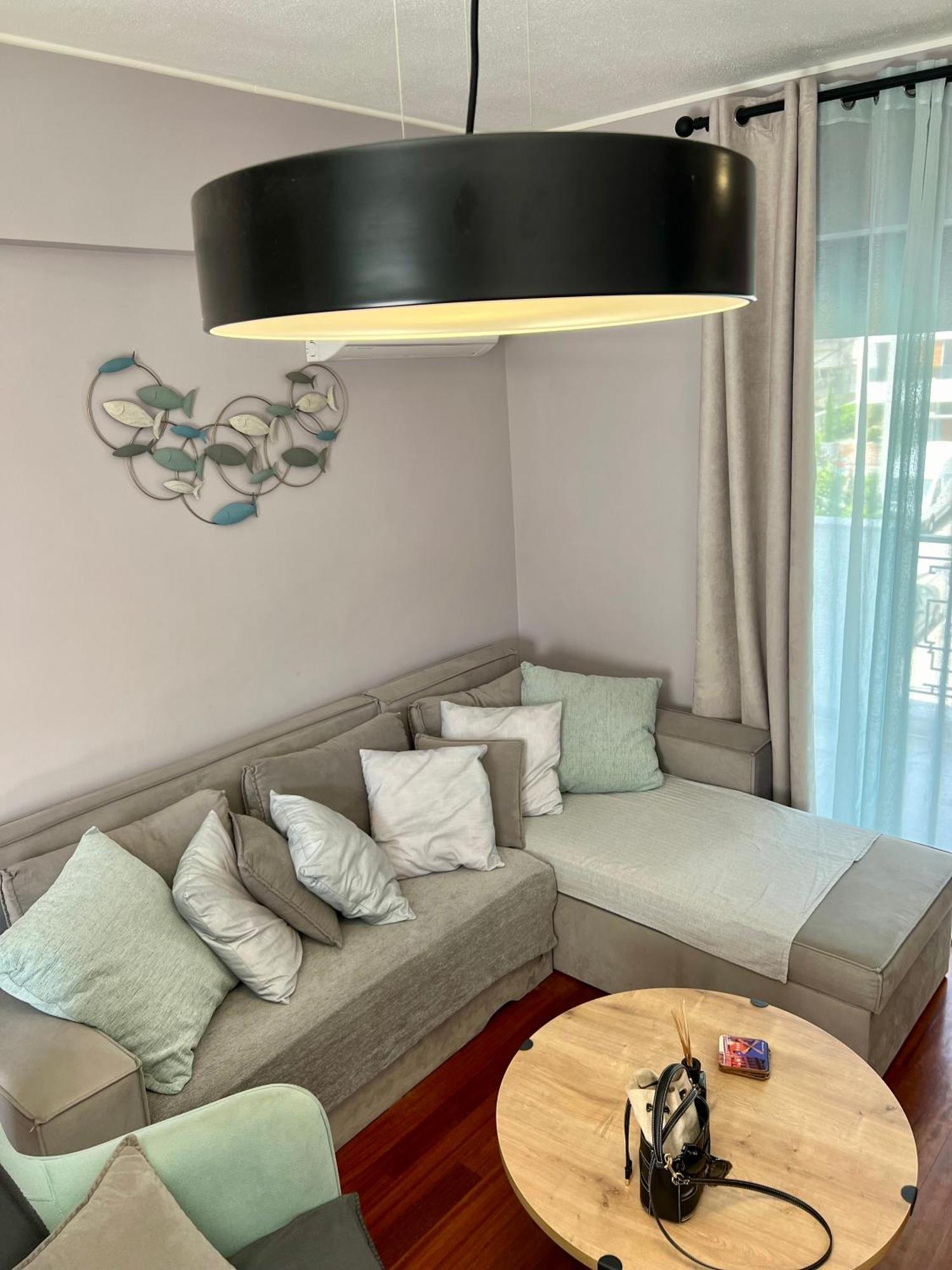 Brand New Brilliant Apartment At Athenian Riviera Екстериор снимка